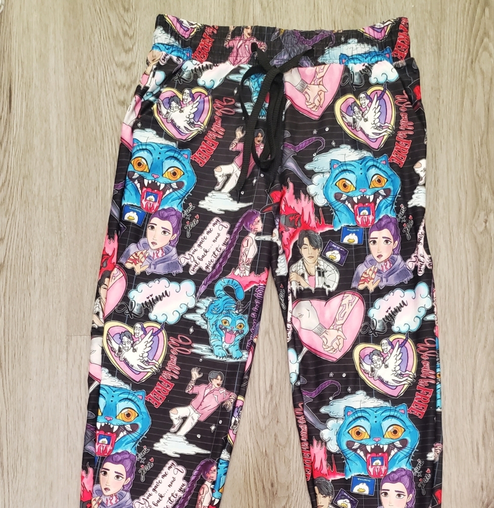 Kpop Demon Hunters Huntrix Derpy Love Pocket Joggers Size Tween